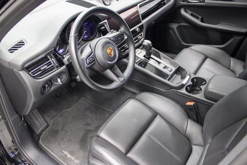 2023 Porsche Macan T