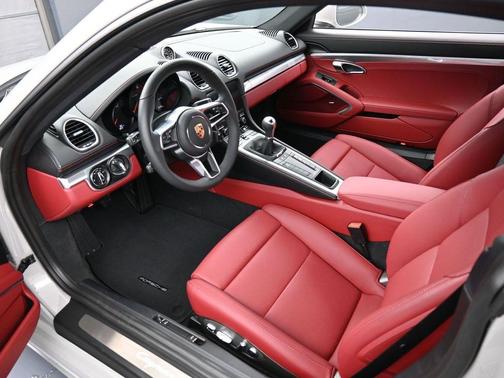 2025 Porsche 718 Cayman