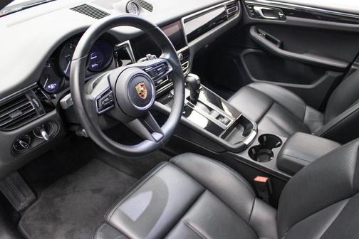2023 Porsche Macan