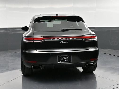 2021 Porsche Macan Base