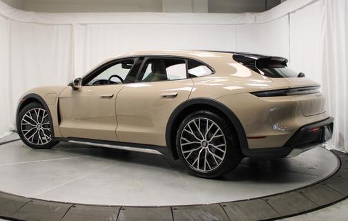 2022 Porsche Taycan Cross Turismo 4