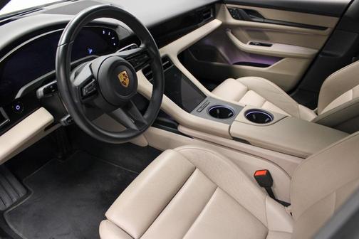 2022 Porsche Taycan Cross Turismo 4