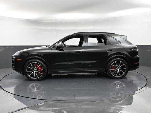 2026 Porsche Cayenne Turbo