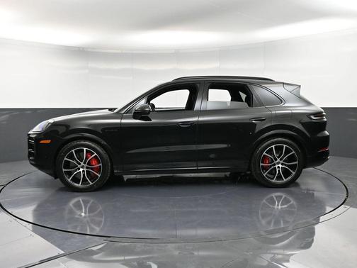 2026 Porsche Cayenne Turbo