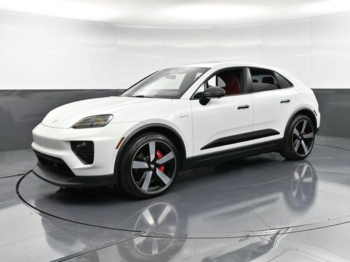 2025 Porsche Macan 4S