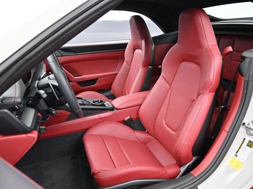 2024 Porsche 911 Carrera GTS