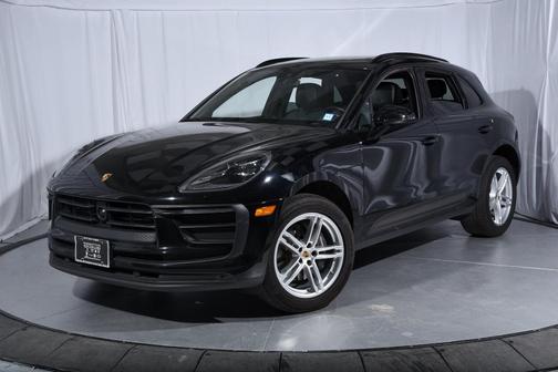 2022 Porsche Macan Base