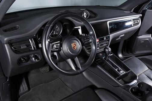 2022 Porsche Macan Base
