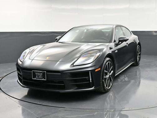 2024 Porsche Panamera 4