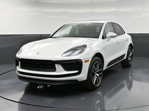 2026 Porsche Macan Base