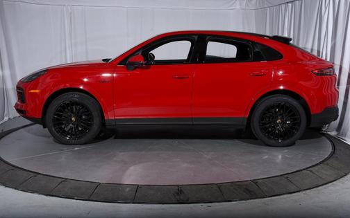 2022 Porsche Cayenne E-Hybrid Coupe