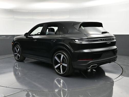 2025 Porsche Cayenne Base