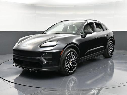 2025 Porsche Macan 4