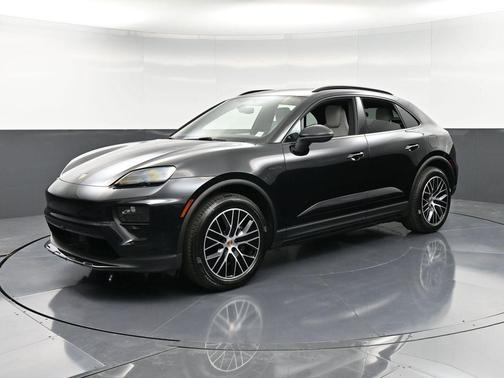 2025 Porsche Macan 4