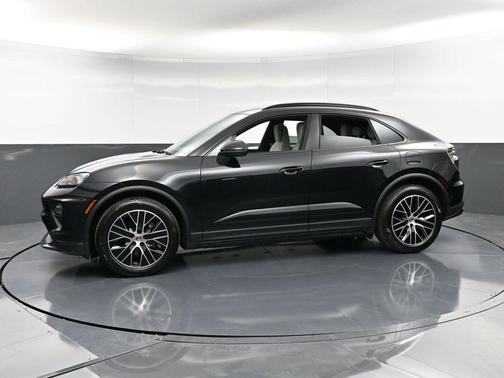 2025 Porsche Macan 4