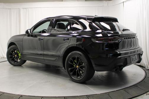 2023 Porsche Macan T