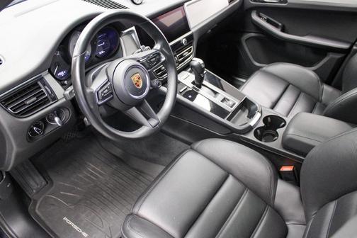 2022 Porsche Macan S