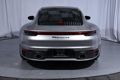 2022 Porsche 911 Carrera 4S