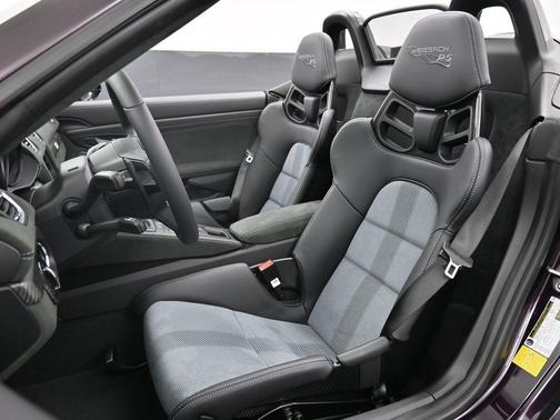 2025 Porsche 718 Spyder RS