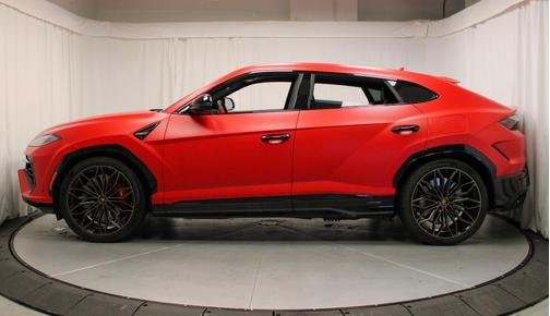 2025 Lamborghini Urus SE