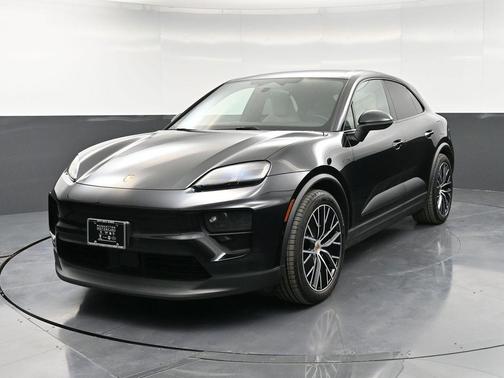 2025 Porsche Macan 4S