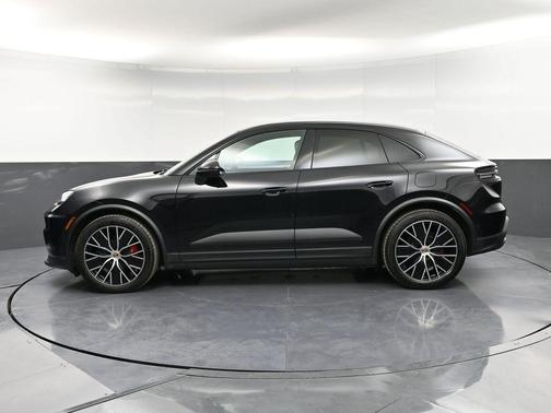 2025 Porsche Macan 4S
