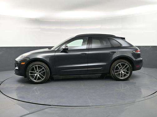 Volcano Grey Metallic 2026 Porsche Macan