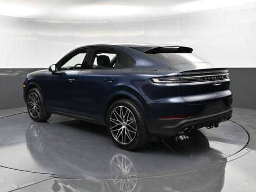 2025 Porsche Cayenne AWD
