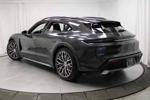 2025 Porsche Taycan 4
