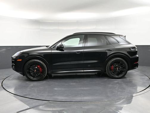 2026 Porsche Cayenne GTS