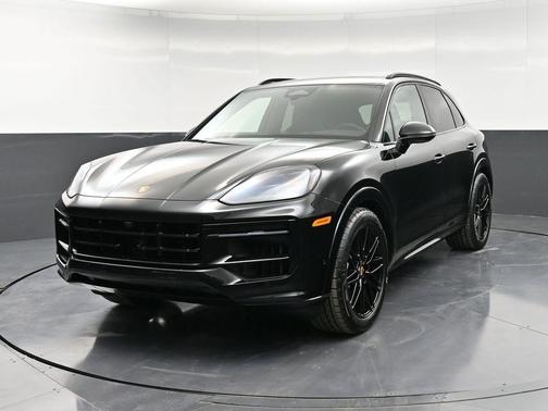 2026 Porsche Cayenne GTS