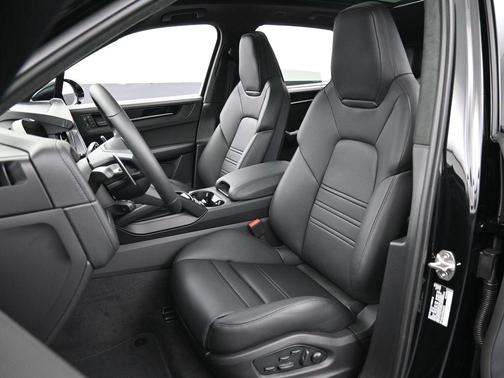 2026 Porsche Cayenne GTS