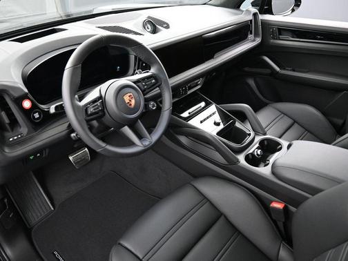 2026 Porsche Cayenne GTS