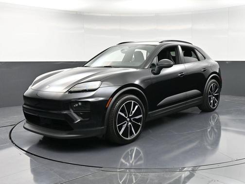 2025 Porsche Macan 4