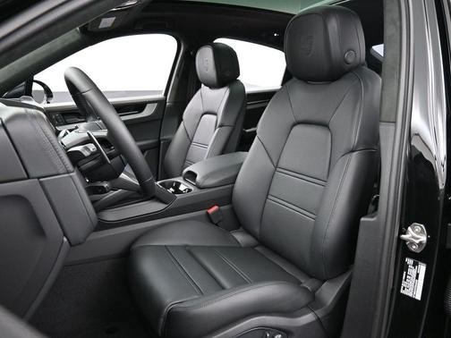 2026 Porsche Cayenne GTS