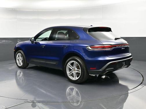 2023 Porsche Macan 