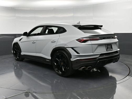 2024 Lamborghini Urus Performante