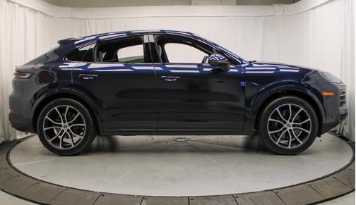 2025 Porsche Cayenne AWD