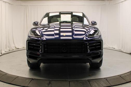 2025 Porsche Cayenne AWD