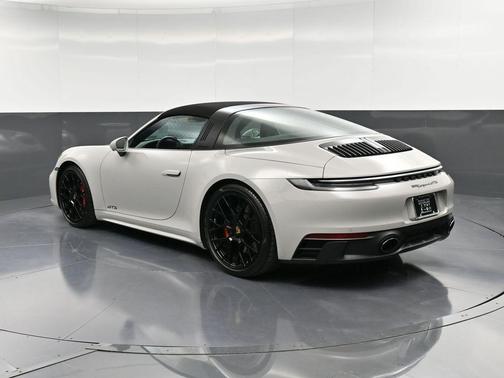 2022 Porsche 911 Targa 4 GTS