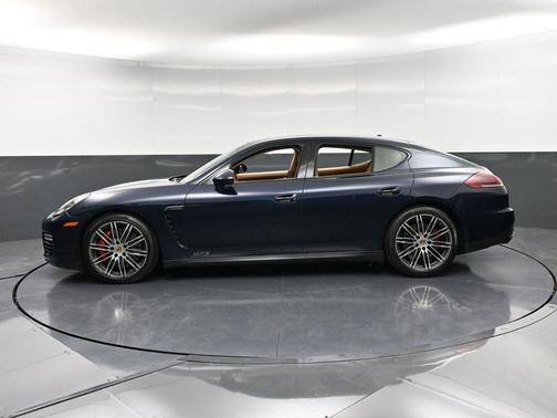 2016 Porsche Panamera GTS