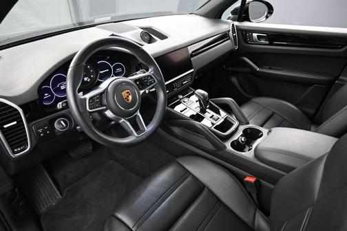 Black 2023 Porsche Cayenne Platinum Edition