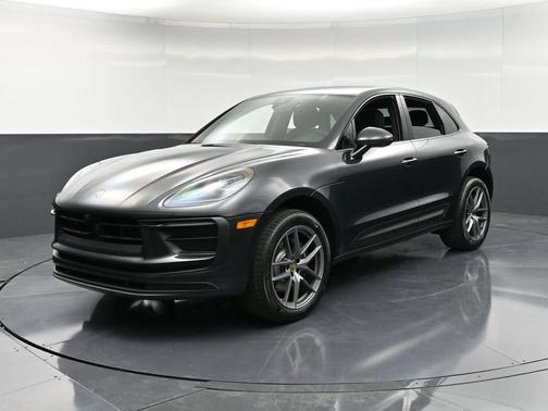 2026 Porsche Macan Base