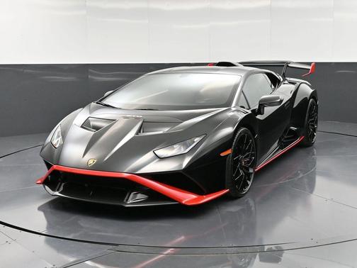 2024 Lamborghini Huracan STO Base