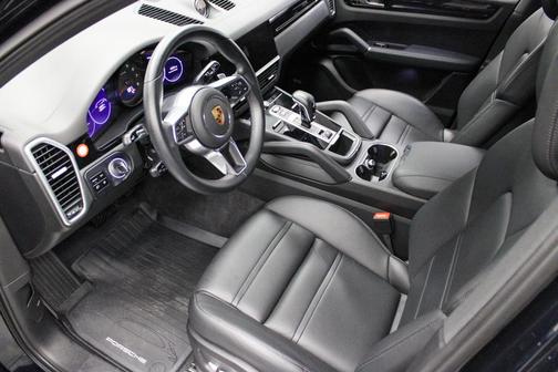 2021 Porsche Cayenne Base