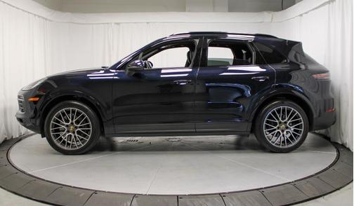 2021 Porsche Cayenne Base