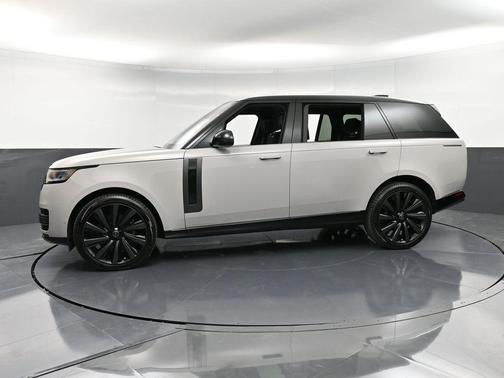 2023 Land Rover Range Rover SV