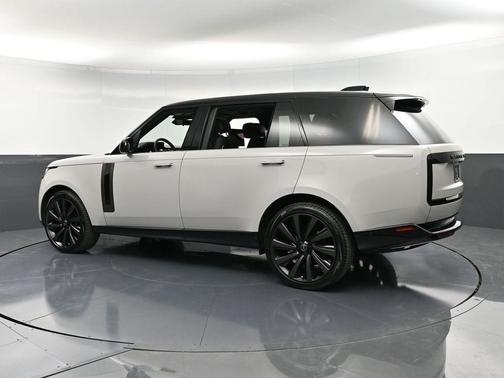 2023 Land Rover Range Rover SV