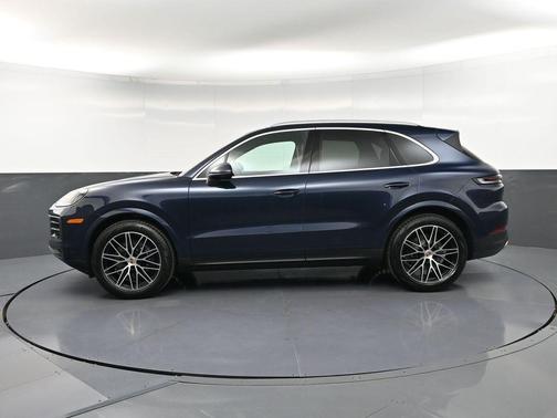 Blue Metallic 2026 Porsche Cayenne Base