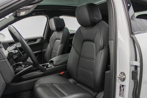 2024 Porsche Cayenne S Coupe AWD